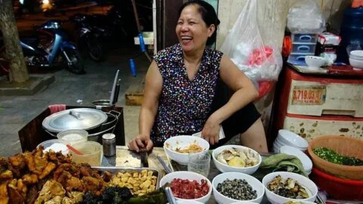 Blouse tay phồng với thiết kế đơn giản và nhẹ nhàng: Blouse tay phồng luôn mang lại